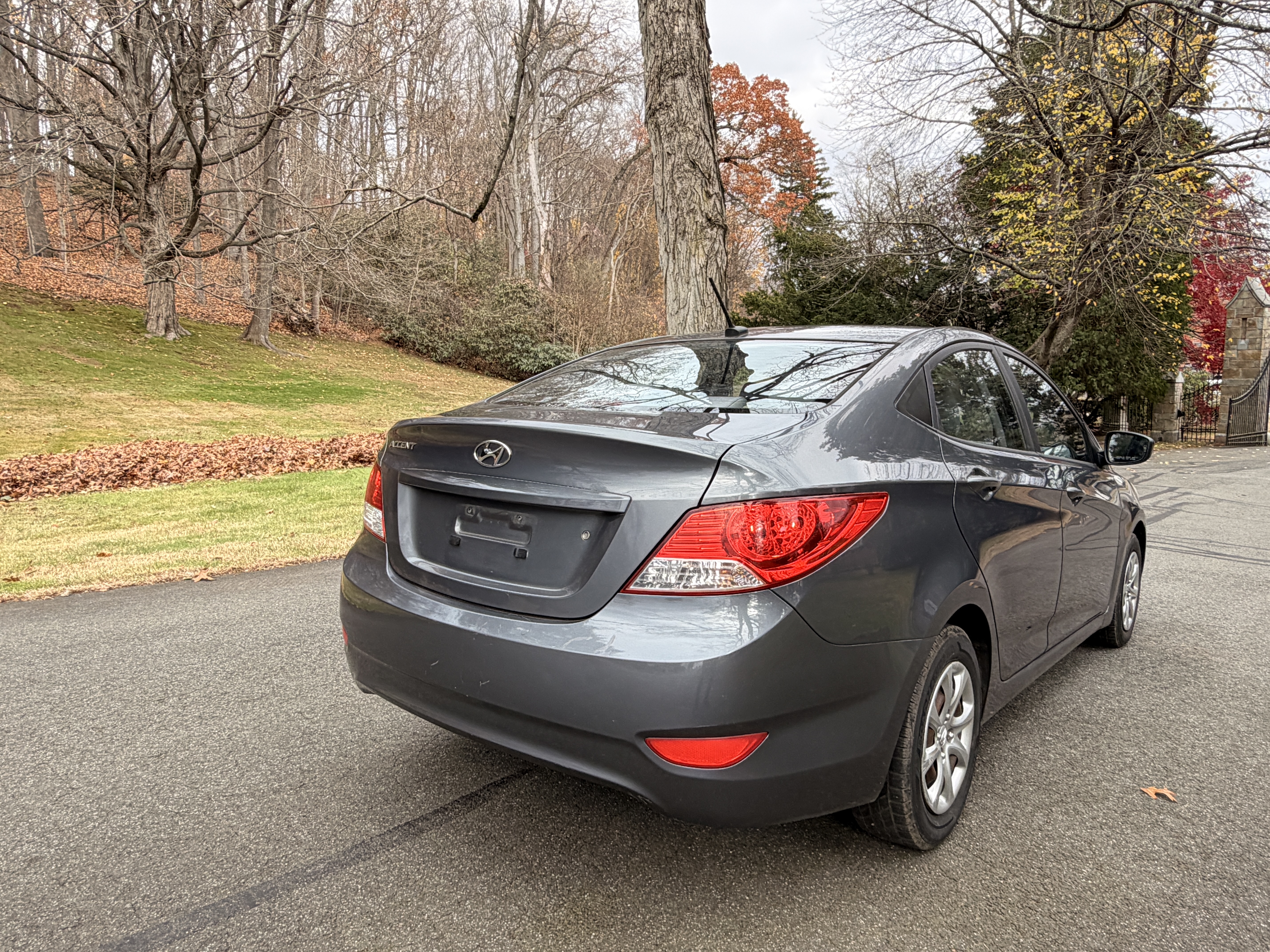 2013 Hyundai Accent GLS FWD - Clean, Maintained and Reliable 4D Sedan — photo 7
